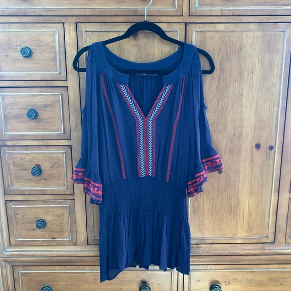 EUC flowy cold shoulder top, size large - Picture 2 of 12